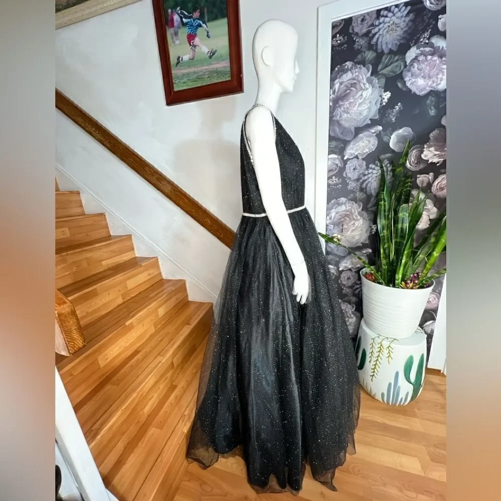 Mac Duggal RHINESTONE DETAILED TULLE BALL GOWN/ /size 14 - Picture 6 of 11